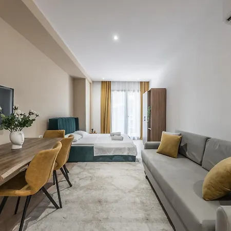 Apartment Vibrant - Fully Furnished Modern In City Center *